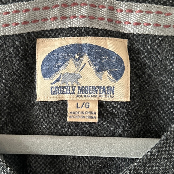 Dakota Grizzly Pullover V-Neck Sweater - Picture 3 of 4